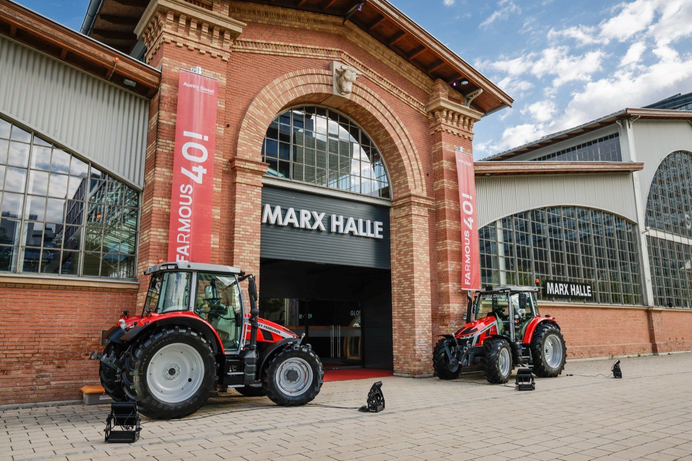 Event-Setup und Rauminszenierung in der Marx Halle Wien